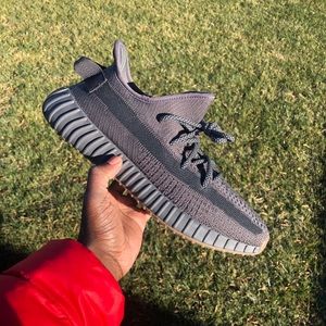 Yeezy 350 V2 Cinder Non-Reflecfive